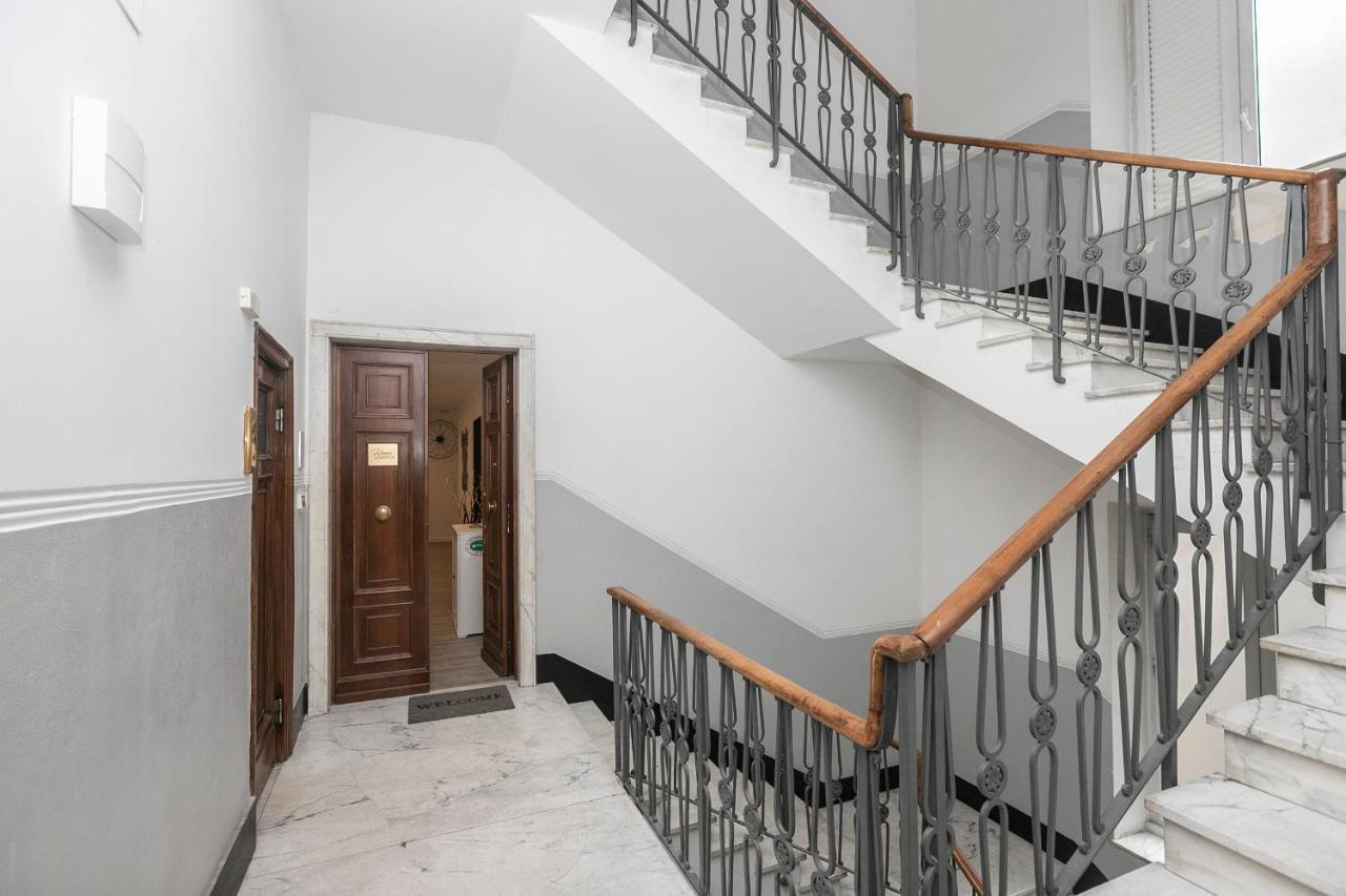 Real Italian Estate - Luxury Black&White Genoa Bagian luar foto